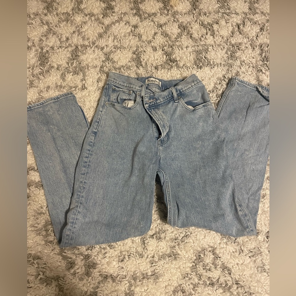 Women’s crossover Abercrombie jeans